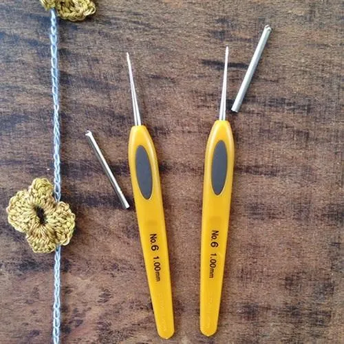 Clover Soft Touch Steel Crochet Hook