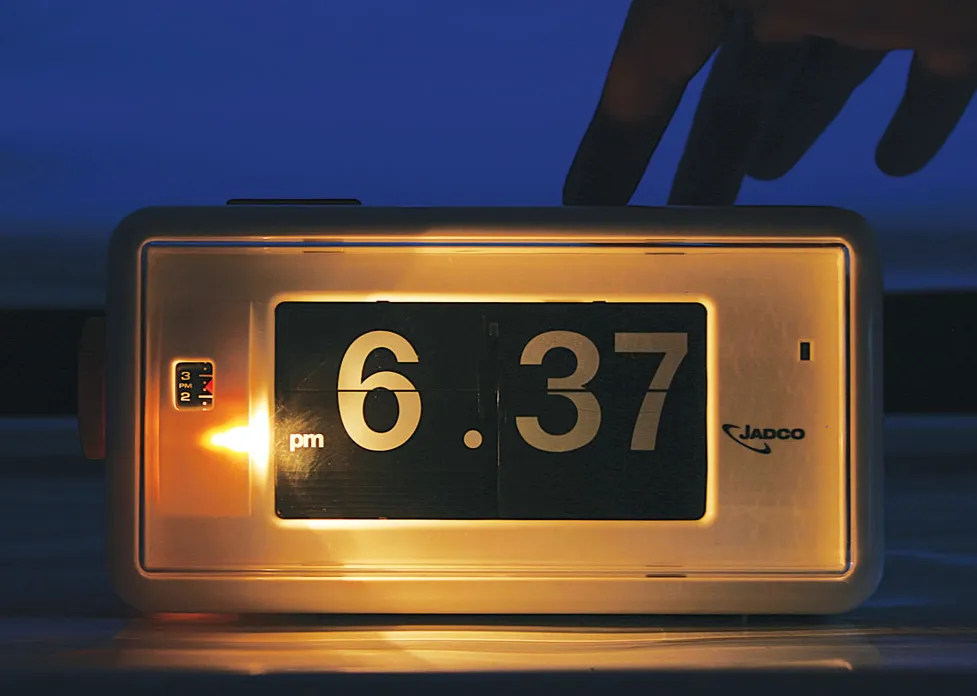 DIGITAL ALARM CLOCK
