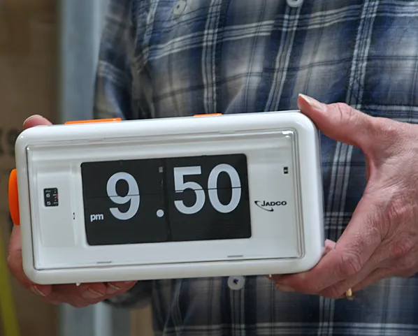 DIGITAL ALARM CLOCK