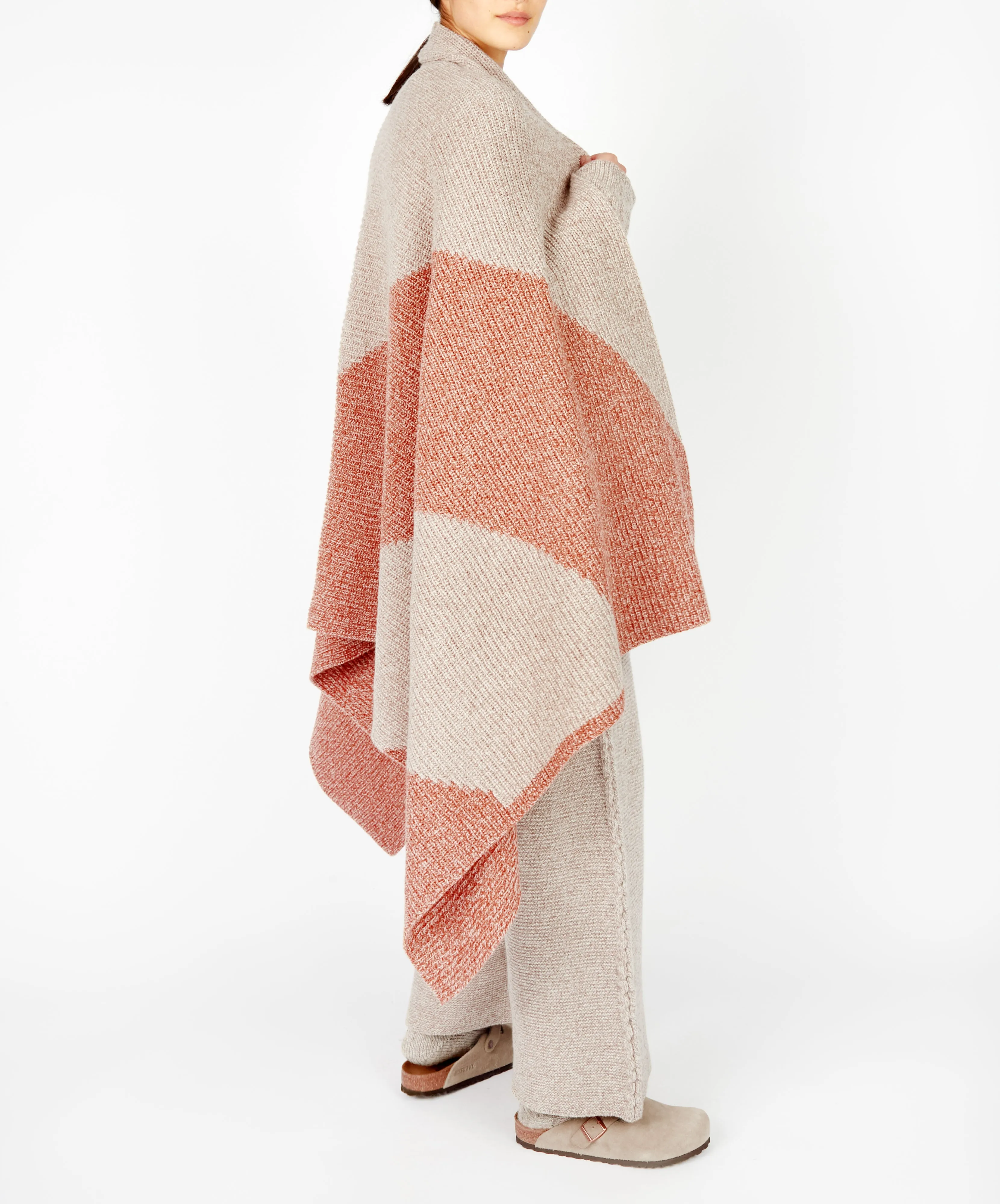 Wren Intarsia Throw Cedar Marl & Eggshell